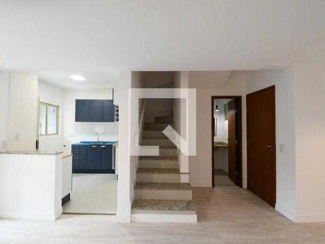Casa / Sobrado para Locação em Curitiba/PR Mossunguê 3 Quartos