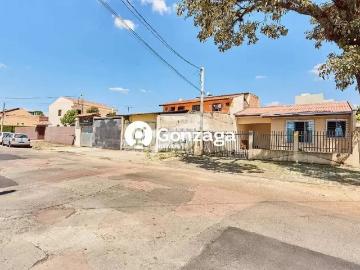 Casa / Sobrado para Locação em Curitiba/PR Novo Mundo 2 Quartos