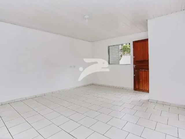 Casa / Sobrado para Locação em Curitiba/PR Novo Mundo 2 Quartos