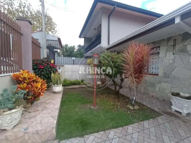 Casa / Sobrado para Locação em Curitiba/PR Novo Mundo 3 Quartos