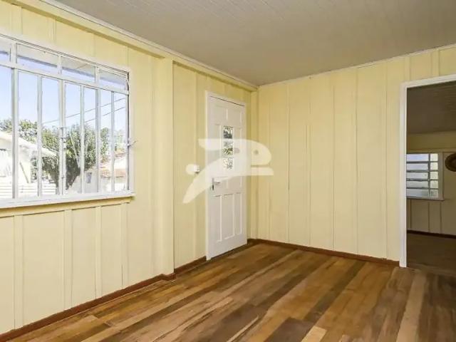 Casa / Sobrado para Locação em Curitiba/PR Novo Mundo 3 Quartos