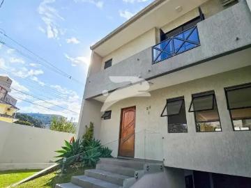 Casa / Sobrado para Locação em Curitiba/PR Novo Mundo 3 Quartos
