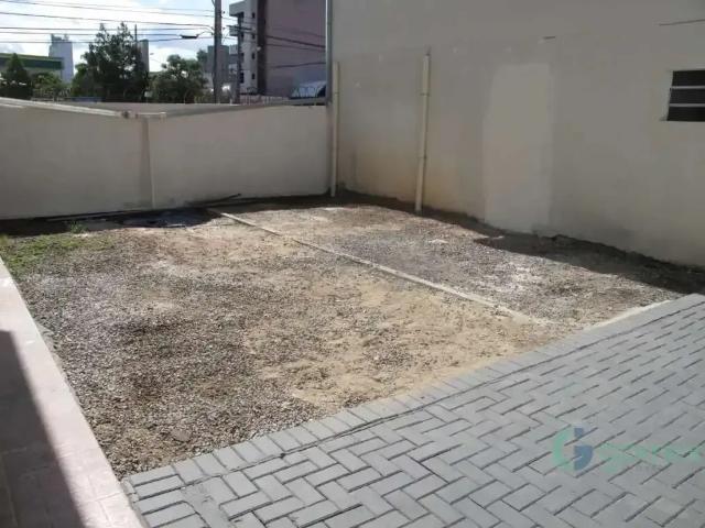 Casa / Sobrado para Locação em Curitiba/PR Novo Mundo 3 Quartos