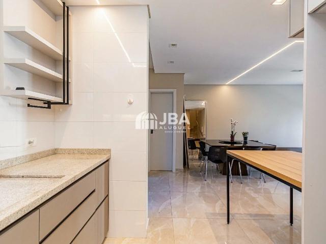 Casa / Sobrado para Locação em Curitiba/PR Novo Mundo 3 Quartos
