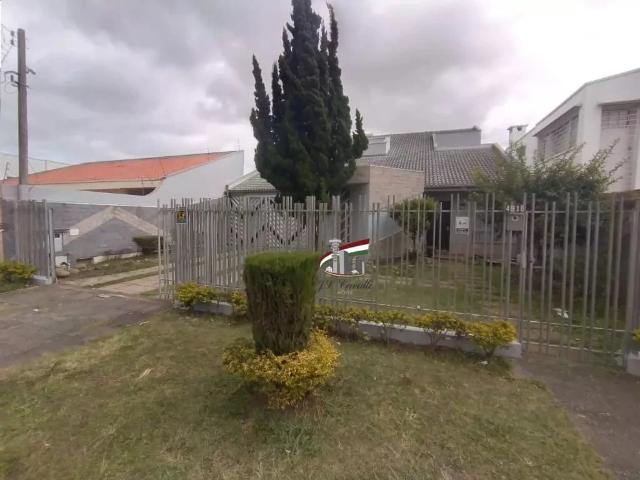 Casa / Sobrado para Locação em Curitiba/PR Novo Mundo 5 Quartos