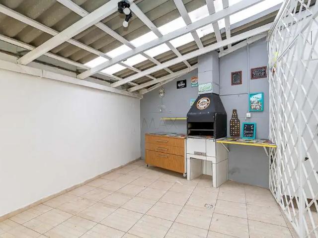 Casa / Sobrado para Locação em Curitiba/PR Parolin 2 Quartos