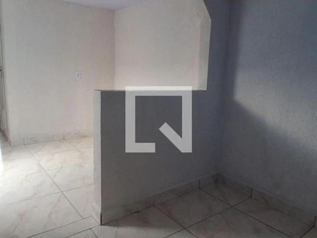 Casa / Sobrado para Locação em Curitiba/PR Pinheirinho 1 Quartos
