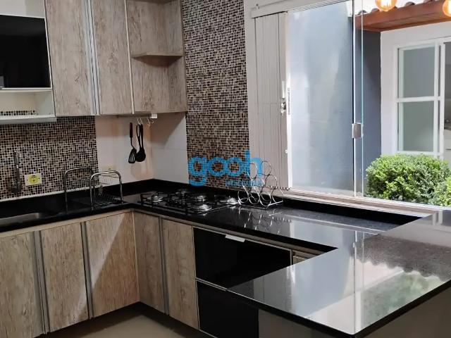 Casa / Sobrado para Locação em Curitiba/PR Pinheirinho 3 Quartos