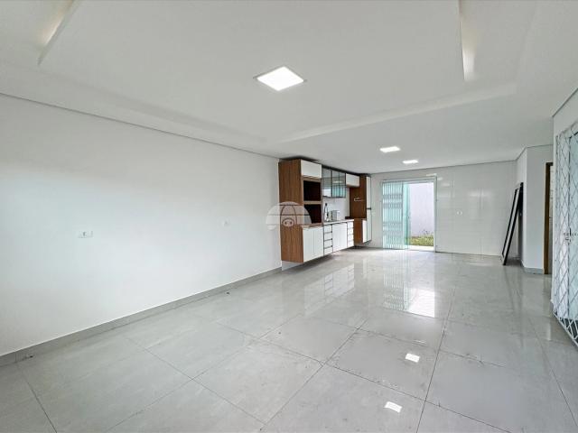 Casa / Sobrado para Locação em Curitiba/PR Pinheirinho 3 Quartos
