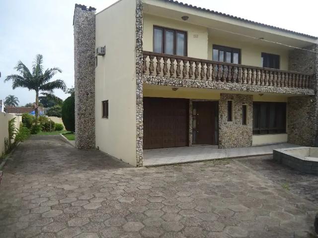Casa / Sobrado para Locação em Curitiba/PR Pinheirinho 3 Quartos