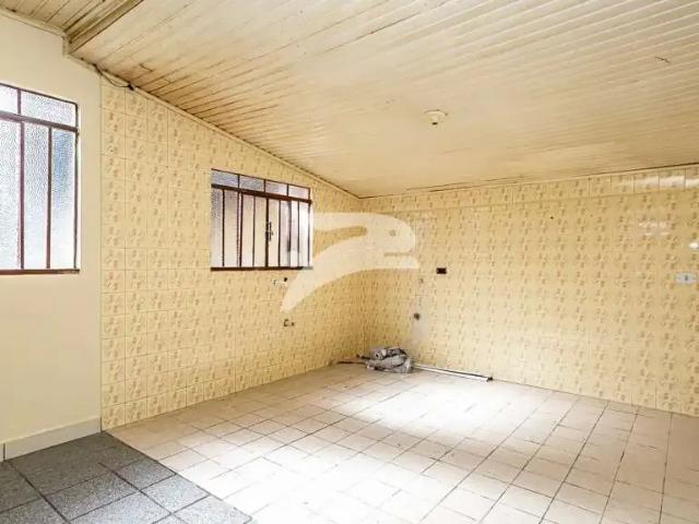 Casa / Sobrado para Locação em Curitiba/PR Pinheirinho 3 Quartos