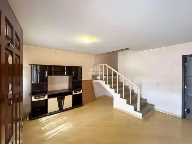 Casa / Sobrado para Locação em Curitiba/PR Pilarzinho 3 Quartos