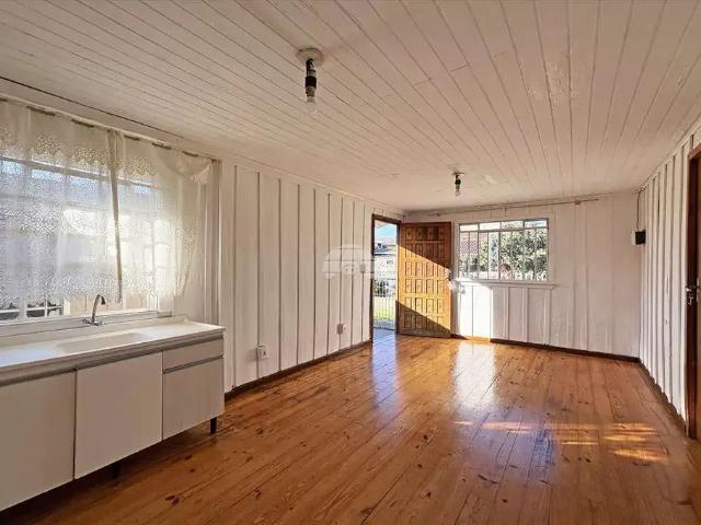 Casa / Sobrado para Locação em Curitiba/PR Portão 3 Quartos
