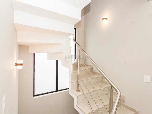 Casa / Sobrado para Locação em Curitiba/PR Portão 3 Quartos