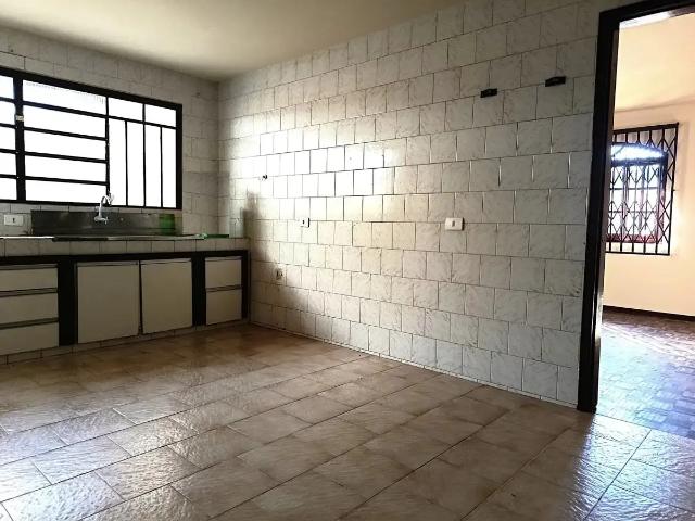 Casa / Sobrado para Locação em Curitiba/PR Portão 3 Quartos