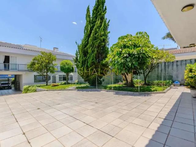 Casa / Sobrado para Locação em Curitiba/PR Portão 4 Quartos