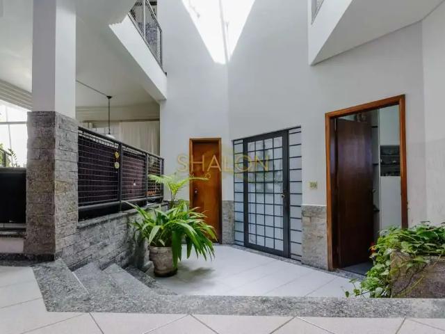 Casa / Sobrado para Locação em Curitiba/PR Portão 4 Quartos
