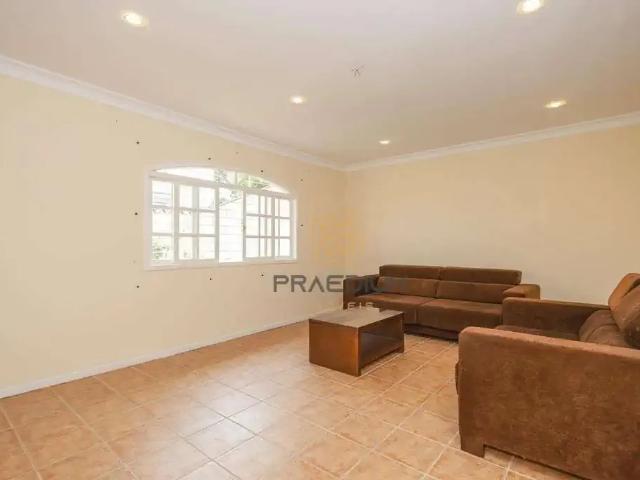 Casa / Sobrado para Locação em Curitiba/PR Portão 5 Quartos