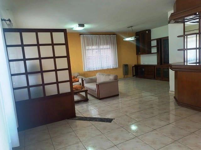 Casa / Sobrado para Locação em Curitiba/PR Rebouças 4 Quartos