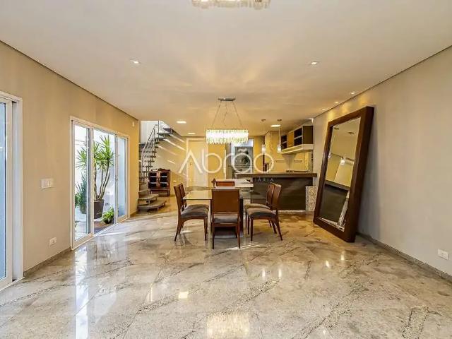 Casa / Sobrado para Locação em Curitiba/PR Rebouças 4 Quartos