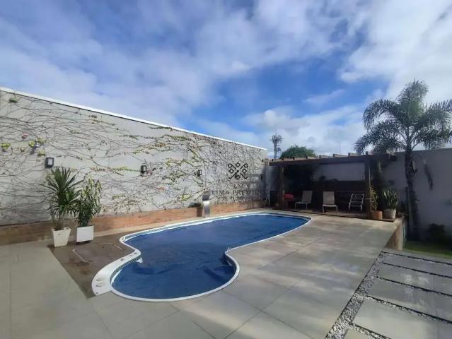 Casa / Sobrado para Locação em Curitiba/PR Rebouças 5 Quartos