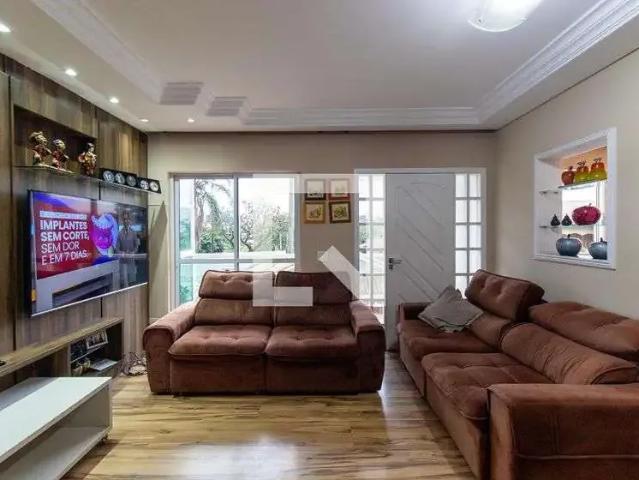 Casa / Sobrado para Locação em Curitiba/PR Rebouças 3 Quartos