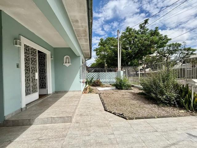 Casa / Sobrado para Locação em Curitiba/PR Rebouças 3 Quartos