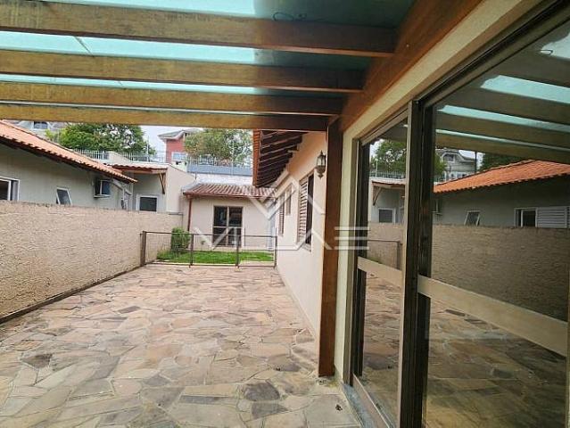 Casa / Sobrado para Locação em Curitiba/PR São Braz 4 Quartos