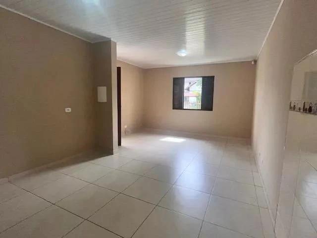 Casa / Sobrado para Locação em Curitiba/PR São Braz 3 Quartos