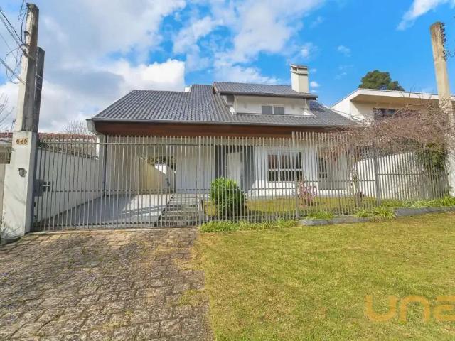 Casa / Sobrado para Locação em Curitiba/PR São Lourenço 3 Quartos