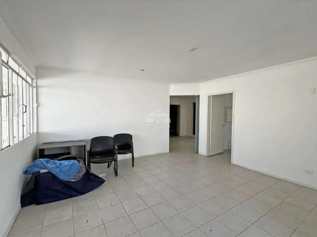 Casa / Sobrado para Locação em Curitiba/PR São Lourenço