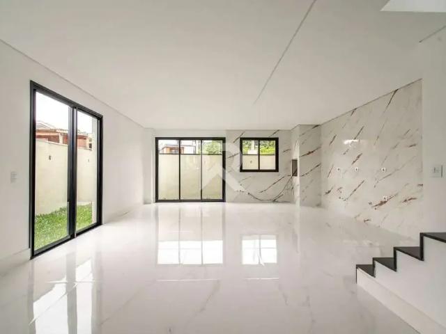 Casa / Sobrado para Locação em Curitiba/PR Santa Cândida 3 Quartos