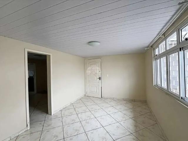 Casa / Sobrado para Locação em Curitiba/PR Santa Cândida 3 Quartos