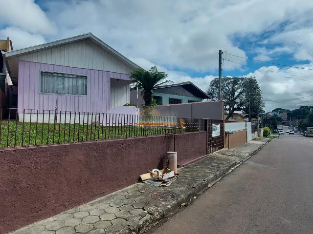 Casa / Sobrado para Locação em Curitiba/PR Santa Felicidade 2 Quartos