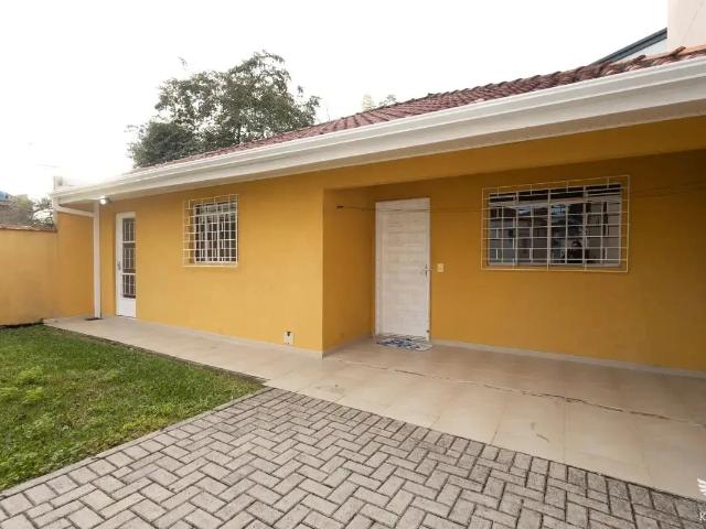 Casa / Sobrado para Locação em Curitiba/PR Santa Felicidade 2 Quartos