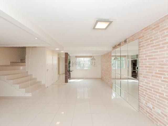 Casa / Sobrado para Locação em Curitiba/PR Santa Felicidade 2 Quartos