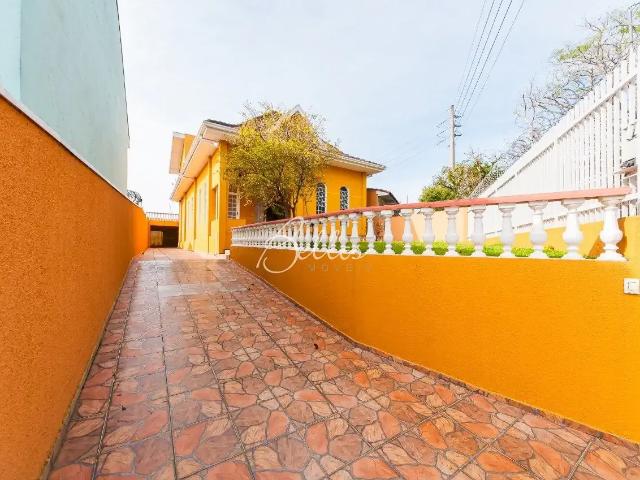 Casa / Sobrado para Locação em Curitiba/PR Santa Felicidade 3 Quartos