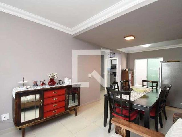 Casa / Sobrado para Locação em Curitiba/PR Santa Felicidade 3 Quartos