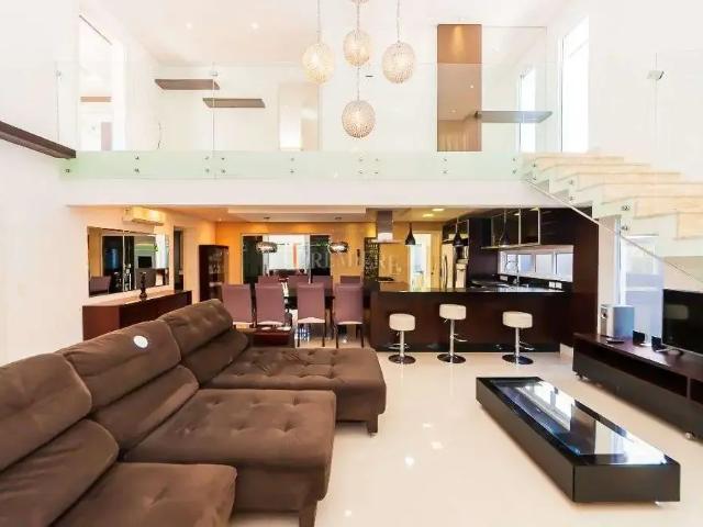Casa / Sobrado para Locação em Curitiba/PR Santa Felicidade 4 Quartos