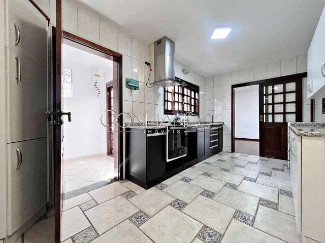 Casa / Sobrado para Locação em Curitiba/PR Santa Felicidade 4 Quartos