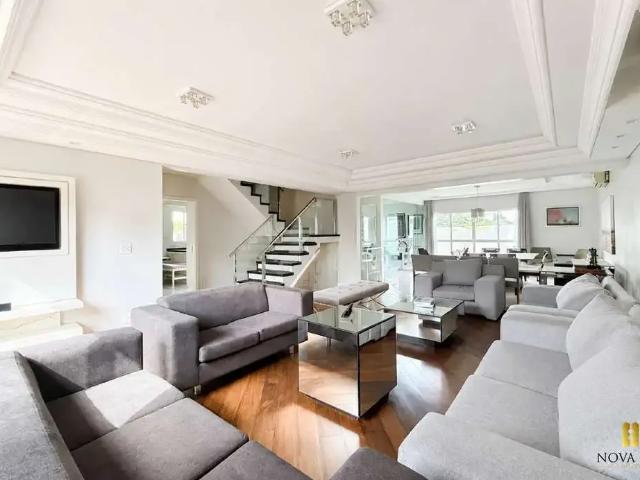 Casa / Sobrado para Locação em Curitiba/PR Santa Felicidade 4 Quartos