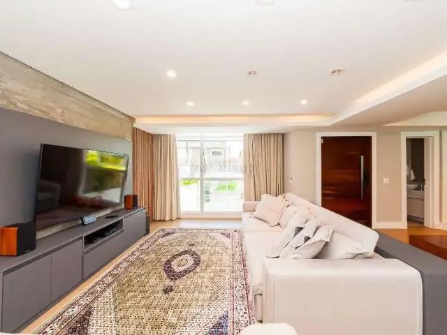 Casa / Sobrado para Locação em Curitiba/PR Santo Inácio 3 Quartos
