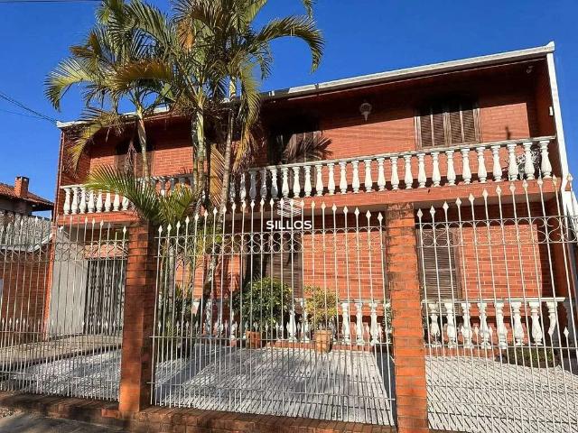 Casa / Sobrado para Locação em Curitiba/PR Santo Inácio 4 Quartos