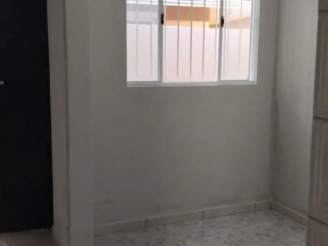 Casa / Sobrado para Locação em Curitiba/PR Sítio Cercado 1 Quartos