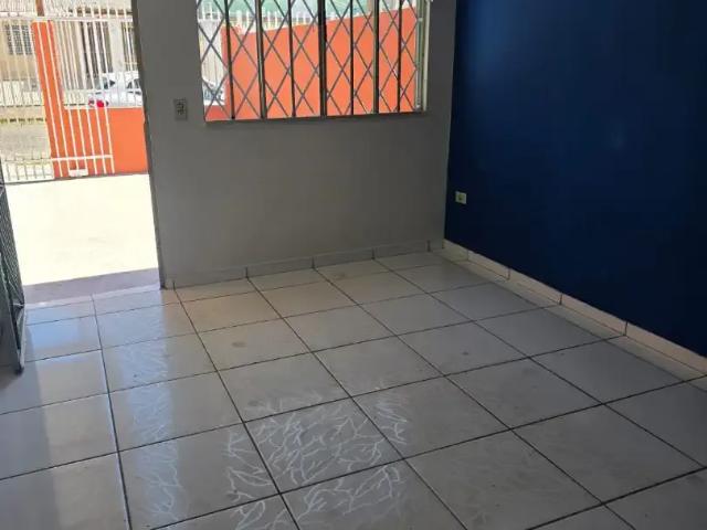 Casa / Sobrado para Locação em Curitiba/PR Sítio Cercado 2 Quartos