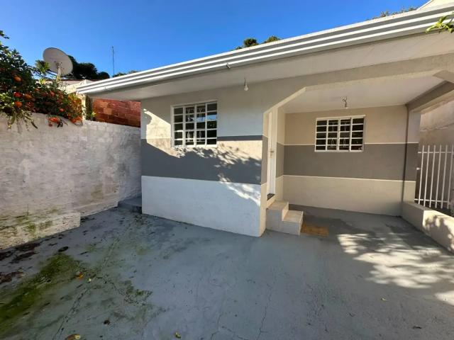 Casa / Sobrado para Locação em Curitiba/PR Sítio Cercado 3 Quartos