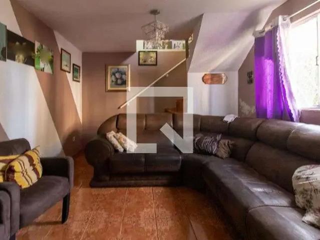 Casa / Sobrado para Locação em Curitiba/PR Sítio Cercado 5 Quartos