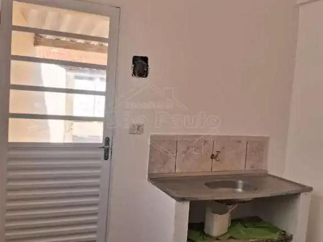 Casa / Sobrado para Locação em Américo Brasiliense/SP Jardim Santa Terezinha 1 Quartos