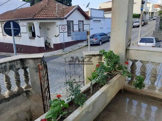 Casa / Sobrado para Locação em Amparo/SP Centro 3 Quartos