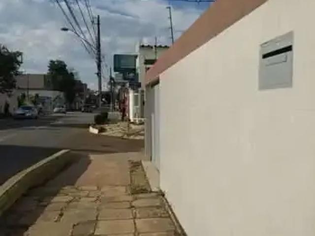 Casa / Sobrado para Locação em Anápolis/GO Setor Central 3 Quartos